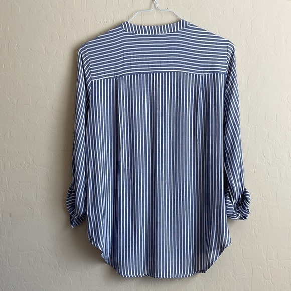 a.n.a. Blue White Stripe Oxford Roll Sleeve Button Down Top Women’s Small - Picture 6 of 6